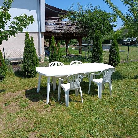 Gite Les Dames Du Quint 3 Etoiles Baume-les-Dames Bagian luar foto