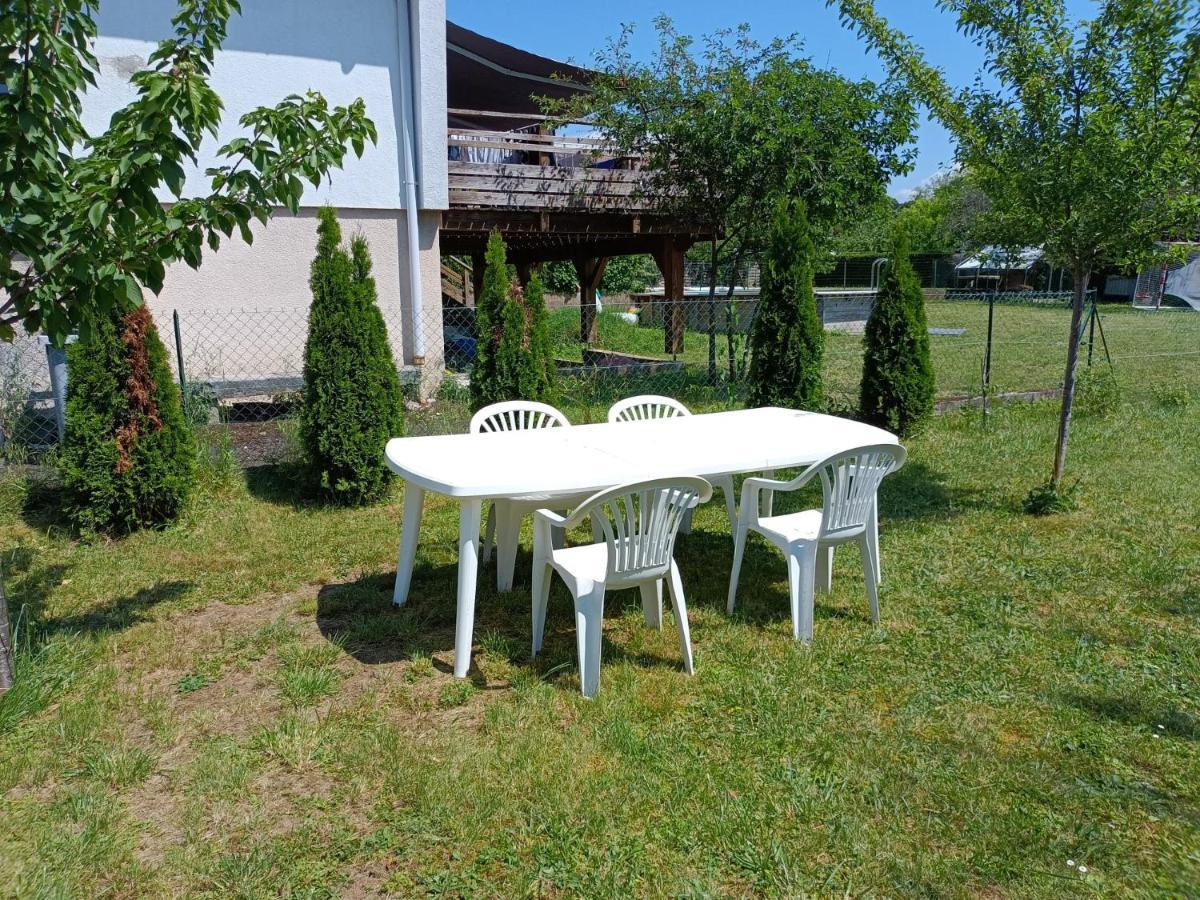 Gite Les Dames Du Quint 3 Etoiles Baume-les-Dames Bagian luar foto